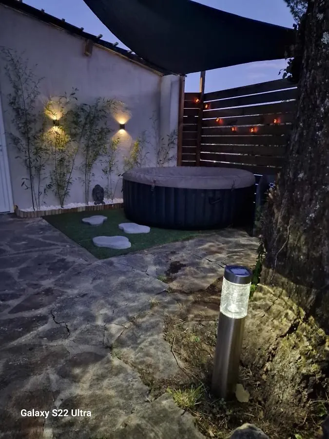 Villa Logement Complet Avec Jacuzzi Exterieur à Labegude
