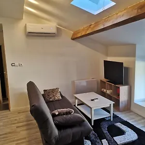  Appartement Joli F1 Tous Conforts En Bord De L Ardeche