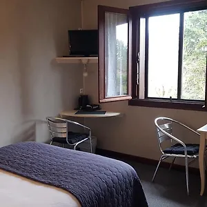 Logis Relais De Frejeroques Foissac (Aveyron)